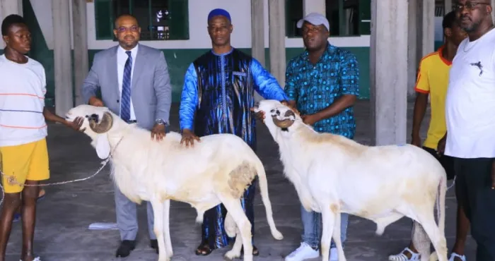 cote-divoire-tabaski-ibrahim-konate-offre-une-centaine-de-moutons-aux-imams-de-port-bouet